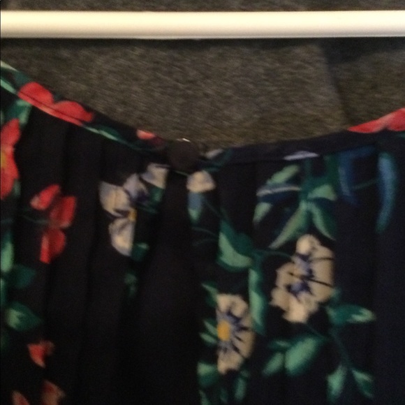 Rose and Olive dress - Picture 6 of 6